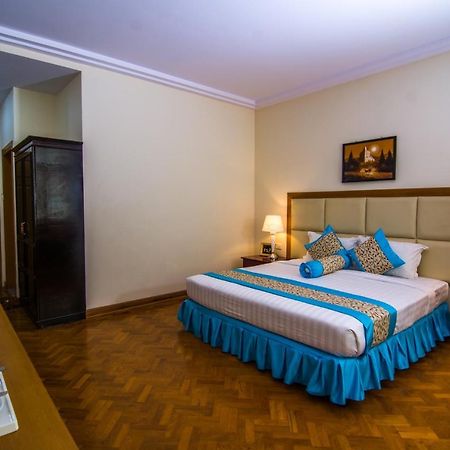 Royal Inlay Hotel Nyaung Shwe Exterior photo