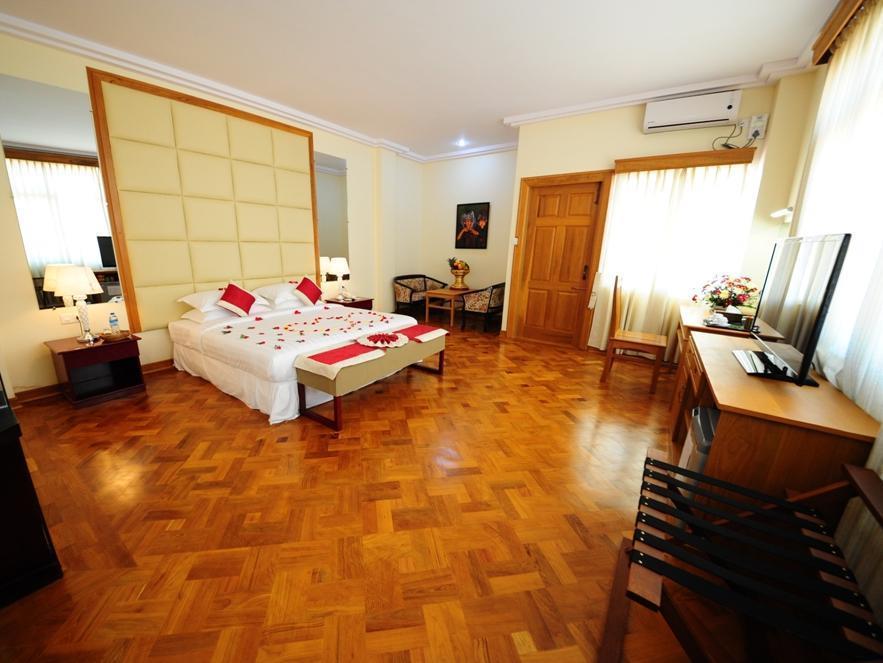 Royal Inlay Hotel Nyaung Shwe Exterior photo