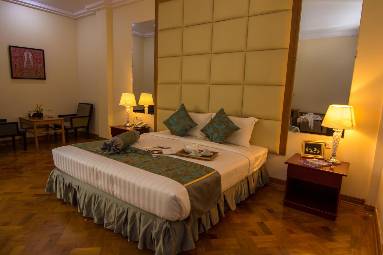 Royal Inlay Hotel Nyaung Shwe Exterior photo