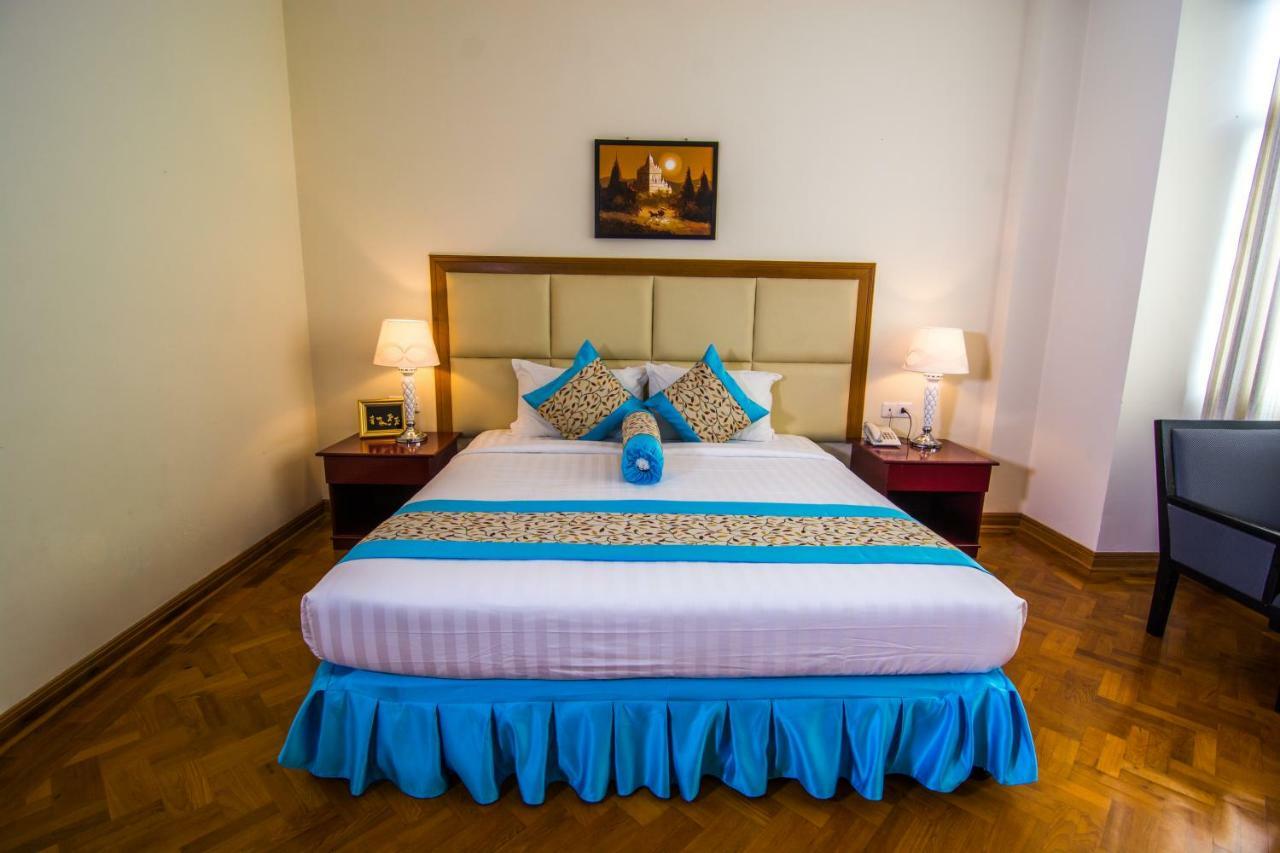 Royal Inlay Hotel Nyaung Shwe Exterior photo