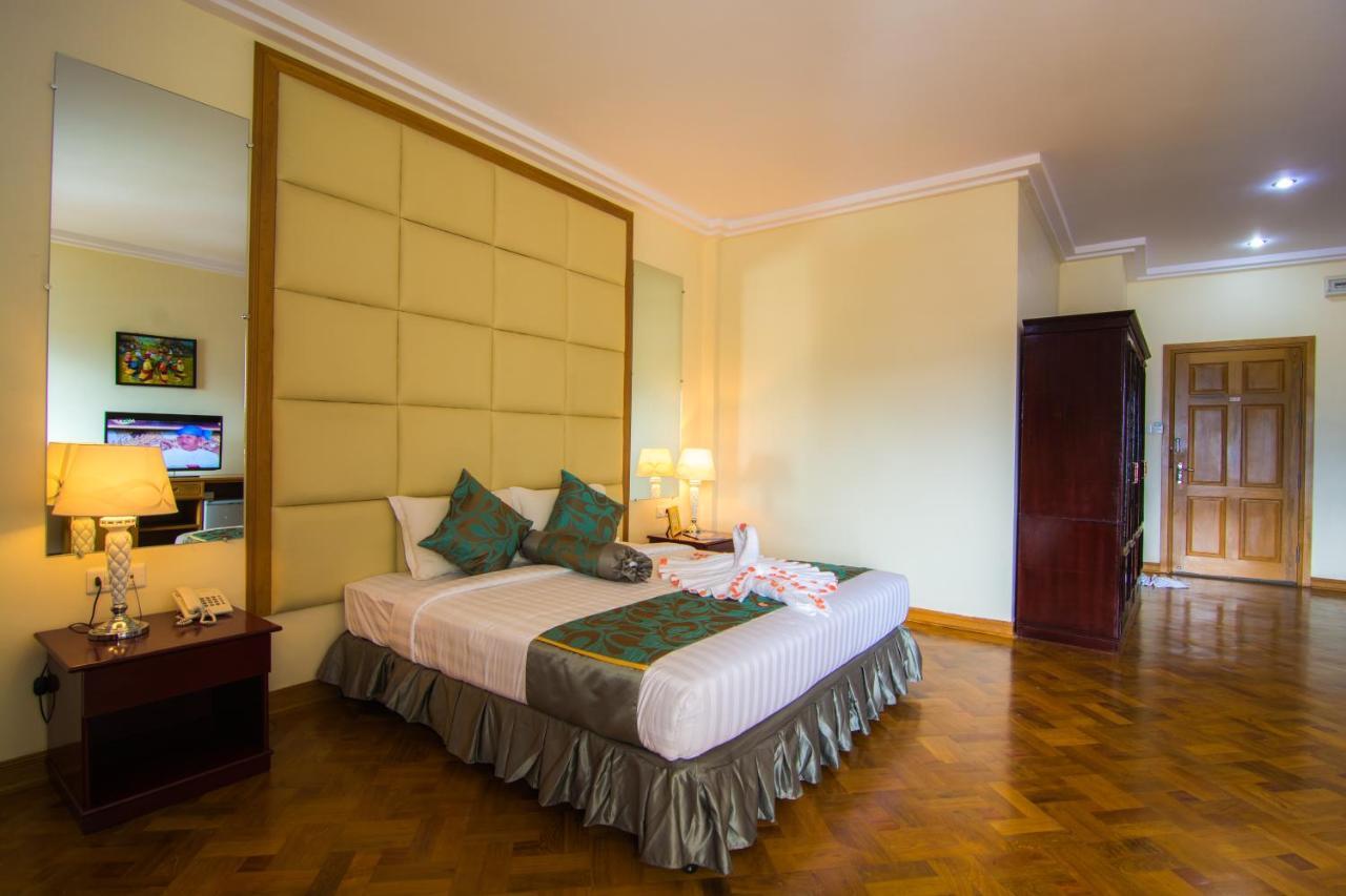 Royal Inlay Hotel Nyaung Shwe Exterior photo